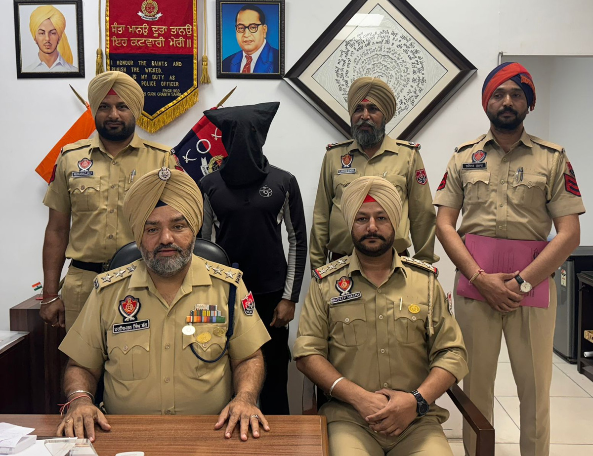 Police arrests Ferozepuria who was selling heroin to Mohali youth.